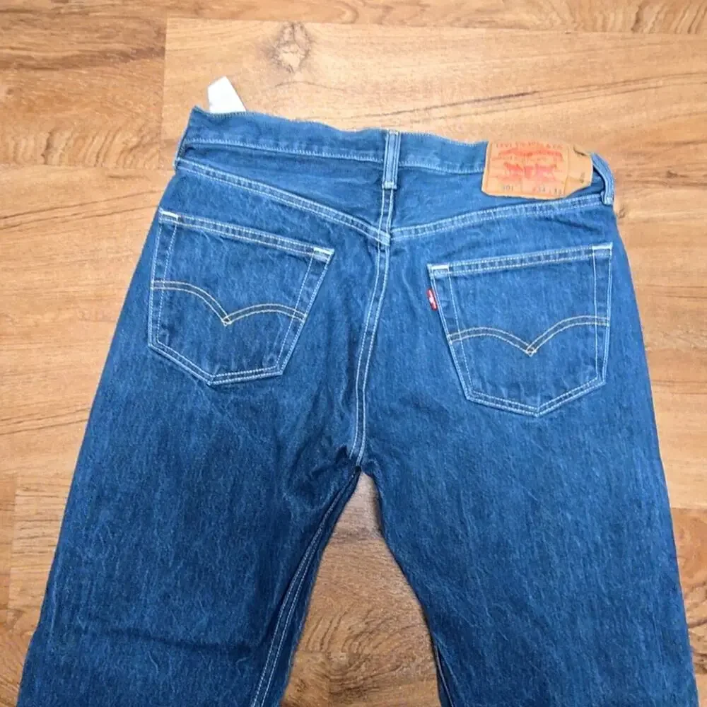 Levi's 501 Mens Jeans Straight Fit Medium Wash Denim 34x34 Classic Blue